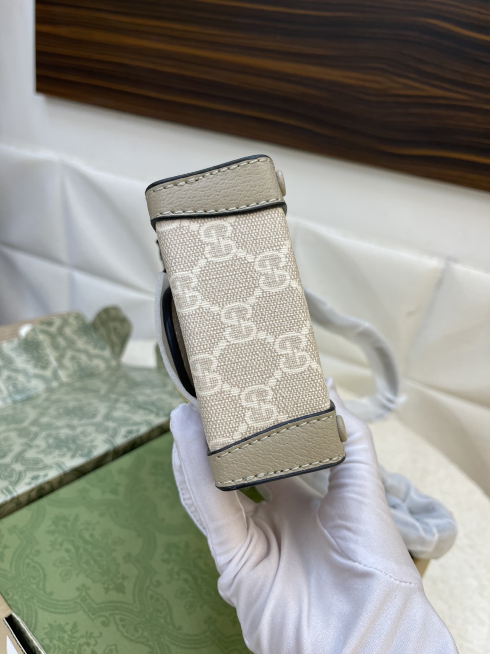 Túi Xách Gucci Phone Super In White Size 11cm
